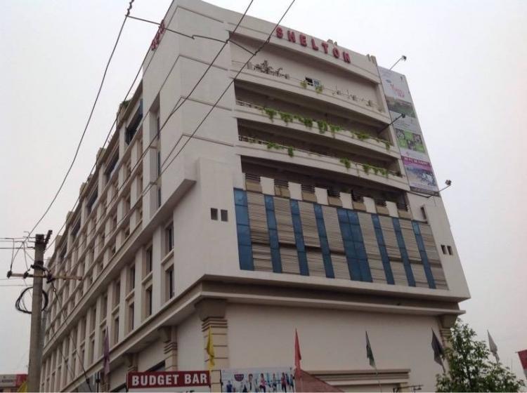 Hotel Shelton Rājahmundry Exterior photo